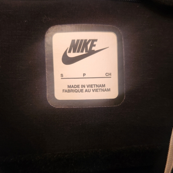 Nike Sportswear Tech Fleece WindrunnerWomen's Full-Zip Hoodie - Picture 3 of 7